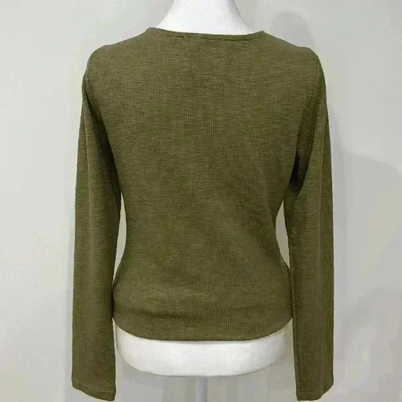 Twisted long sleeve shirt - Picture 3 of 4